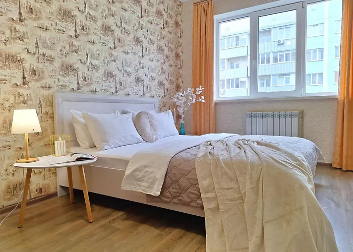Синя Квартира. Мережа Alex Apartments. Цілодобове Безконактне Заселення 24-7