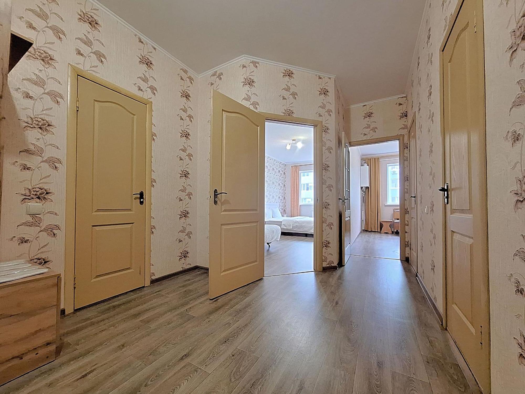 синя квартира. мережа Alex Apartments. цілодобове безконактне заселення 24-7 Апартаменты Полтава