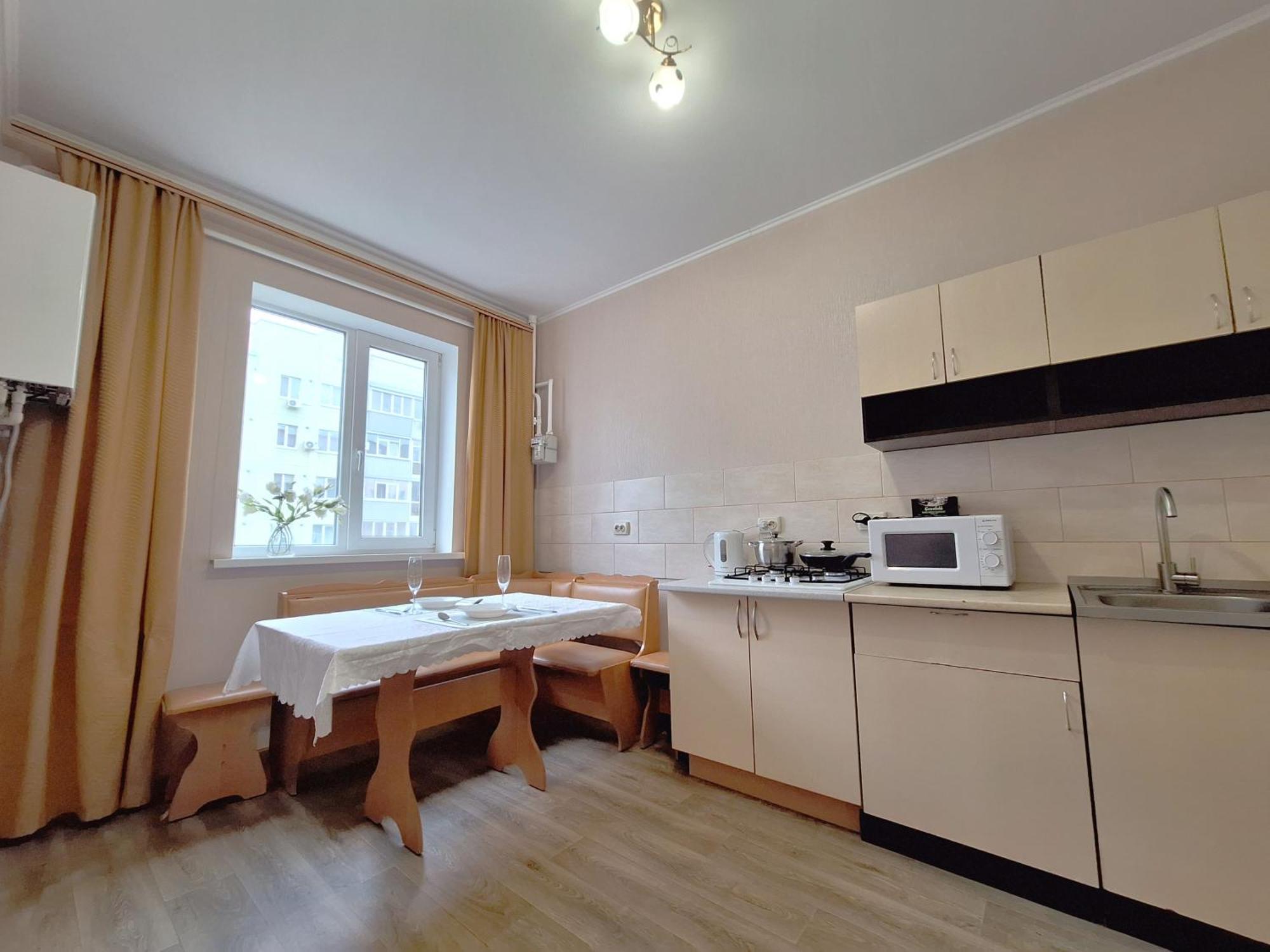 Апартаменты синя квартира. мережа Alex Apartments. цілодобове безконактне заселення 24-7